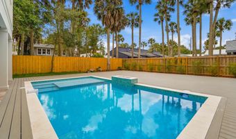 340 9TH St, Atlantic Beach, FL 32233