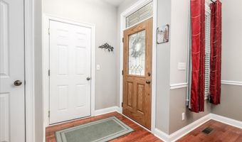 18 Lawrence Ave 18, Danbury, CT 06810
