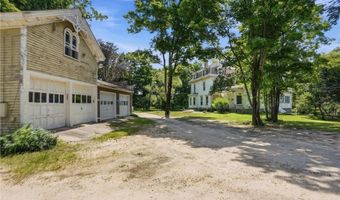 7 Nichols Ln 7, Hopkinton, RI 02832