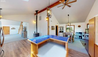 98393 E COUGAR Ln, Brookings, OR 97415