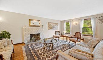 620 Riverside Dr, Cheshire, CT 06410