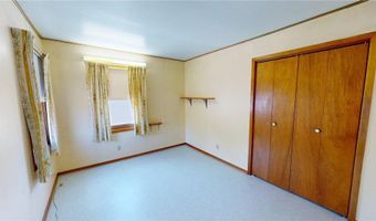 406 Giles Pl, Albert Lea, MN 56007
