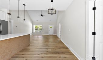 105 Darvee Rd, Blacksburg, SC 29702