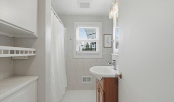 42 Matthies St, Beverly, MA 01915