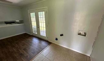 420 Woodward St, Amory, MS 38821
