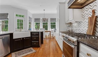 2555 Milford Ln, Alpharetta, GA 30009