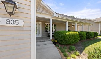835 S 11th St, Adel, IA 50003