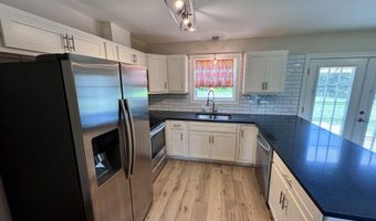 13100 Lorraine Rd, Biloxi, MS 39532