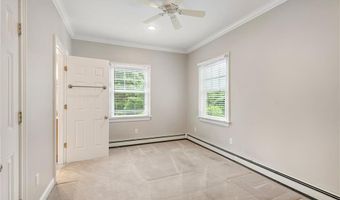 21 Bonnet View Dr, Jamestown, RI 02835