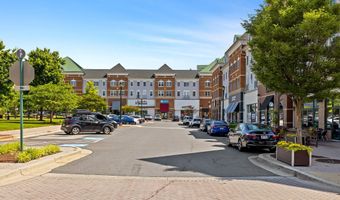2550 FARMSTEAD Dr, Rockville, MD 20850