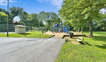 7420 WESTLAKE Ter 801, Bethesda, MD 20817