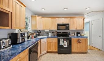 529 Tranquility Dr, Alloway, NJ 07422