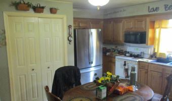 230 S Division St, Auburn, IN 46706