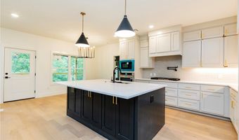 4 Lauder Cir, Bella Vista, AR 72715