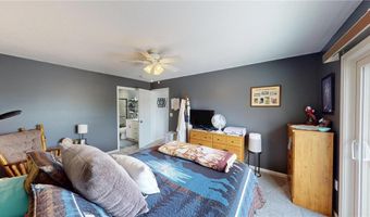1987 Paradise Rd, Albert Lea, MN 56007