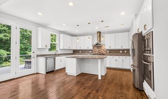 24823 BARRINGTON GROVE Ct, Aldie, VA 20105