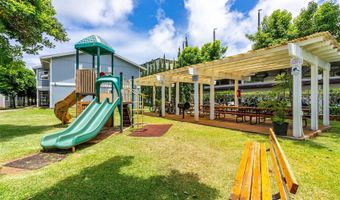 355 Aoloa St Q102, Kailua, HI 96734