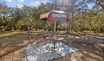 7639 6th St, Bell, FL 32619