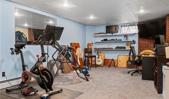 18 Valley Stream Dr, Cumberland, RI 02864