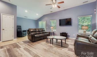 1305 Lauren Village Dr, Charlotte, NC 28213