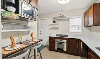 985 Peerless Ave, Akron, OH 44320