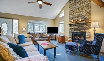 82 LINDBERGH Cir, Albrightsville, PA 18210