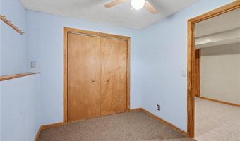 1003 Lisa Ct, Baldwin City, KS 66006