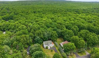 63 Fox Hill Rd, Albrightsville, PA 18210
