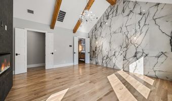 516 Lodge Hill Dr, Heath, TX 75032