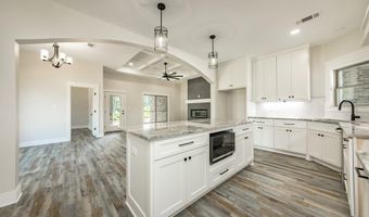 100 Michael Dr, Beebe, AR 72012
