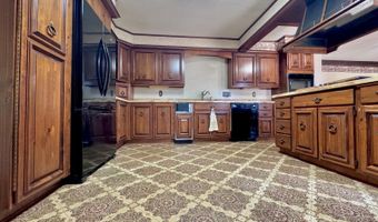 101 7th Ave NW, Bowman, ND 58623