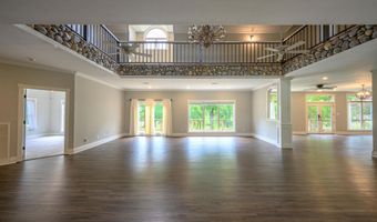 100 Plantation Ln, Batesville, AR 72501