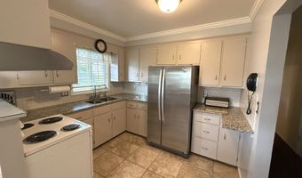 15-17 Beckerle St, Danbury, CT 06811