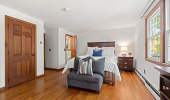 12 Lord Jeffrey Dr, Amherst, NH 03031