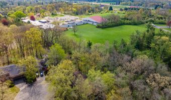 3949 Waldenwood Dr, Ann Arbor, MI 48105