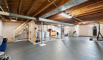 7932 Kingwood St, Affton, MO 63123