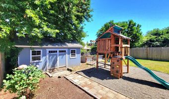 18454 SW OAKVILLE Ct, Beaverton, OR 97078
