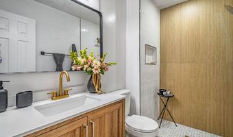 1325 BARNABY Ter SE, Washington, DC 20032