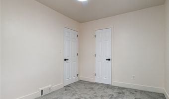 1872 Pickle Rd, Akron, OH 44312