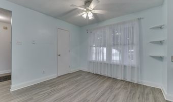 6613 Sonesta Dr, Indianapolis, IN 46217