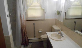 303 S 2nd Ln, Abbotsford, WI 54405