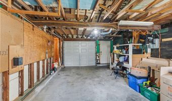 382 Beavertail Rd, Jamestown, RI 02835