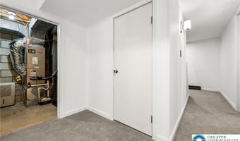 3146 Club Dr, Allentown, PA 18103