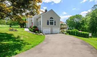 20 Laura Dr, Danbury, CT 06811