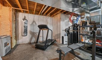 612 Deer Ridge Dr, Atkins, IA 52206