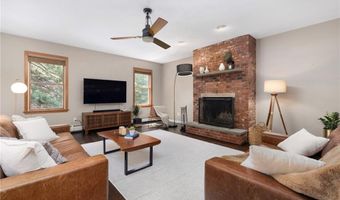 4 Stonecarry Way, East Greenwich, RI 02818
