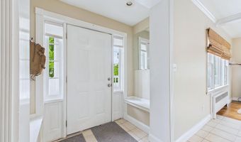 38 Mary Carroll St, Auburn, ME 04210