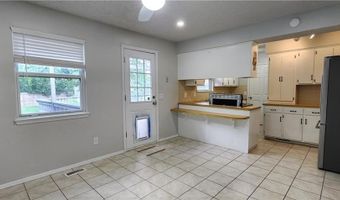 811 SE G Str St, Bentonville, AR 72712
