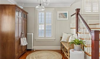 21 John St, Newport, RI 02840