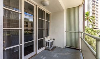 445 Kaiolu St 407, Honolulu, HI 96815